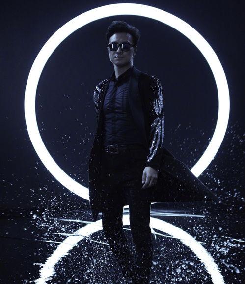 吃瓜汪峰演唱会视频,激情四溢，吃瓜观众见证音乐盛宴